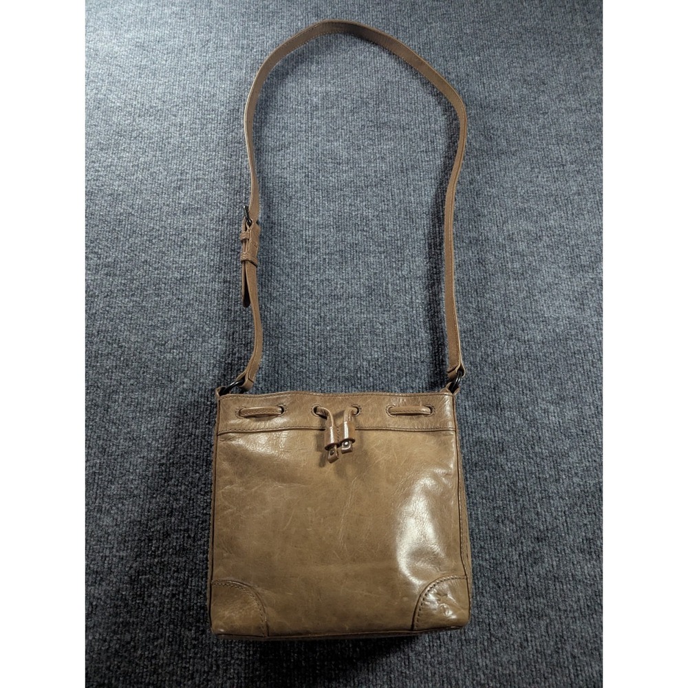 Frye Melissa Italian Leather Drawstring Bucket Crossbody Bag Beige